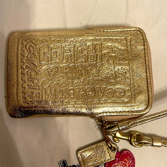 Coach Poppy Metallic Gold Wristlet - Picture 5 of 11